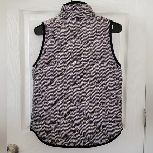 J. Crew Factory Printed Quilted Puffer Vest NWT - Picture 4 of 5